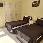 401 - 2 Bedroom - Oura - Sea View *