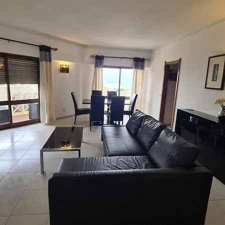401 - 2 Bedroom - Oura - Sea View Διαμέρισμα