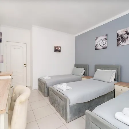 401 - 2 Bedroom - Oura - Sea View דירה *