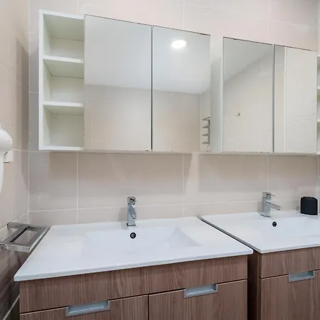 401 - 2 Bedroom - Oura - Sea View דירה *