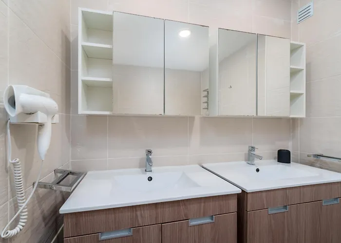 401 - 2 Bedroom - Oura - Sea View Apartmán *