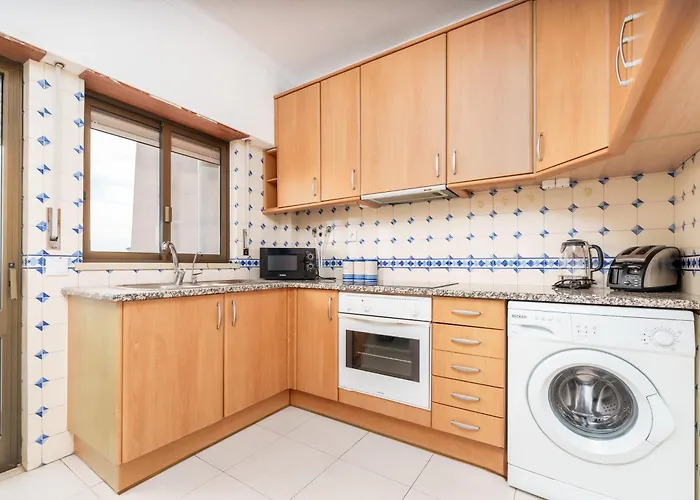 401 - 2 Bedroom - Oura - Sea View