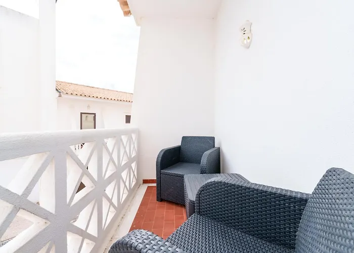 401 - 2 Bedroom - Oura - Sea View Apartmán *